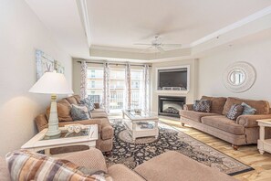 Téléviseur connecté, lecteur de DVD