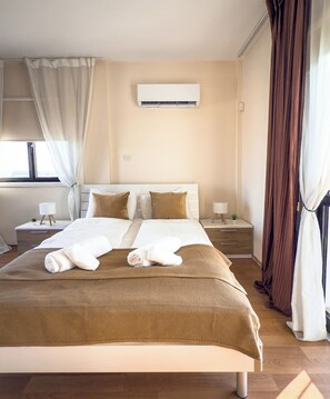 3 bedrooms, iron/ironing board, WiFi, bed sheets - Beachfront Villa with Private Pool and Exotic Fruit Garden (Pyla)