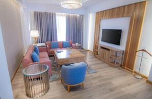 Suite, 1 soverom | Sengetøy av topp kvalitet, dundyner, minibar og safe på rommet