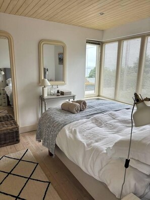 4 bedrooms, iron/ironing board, travel cot, WiFi - Starfish Cottage Baltimore (Cork)