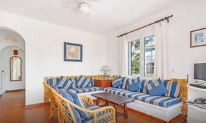 TV - 3.5 - Res. Sant Jaume Son Bou. Apt 110 (Son Bou)