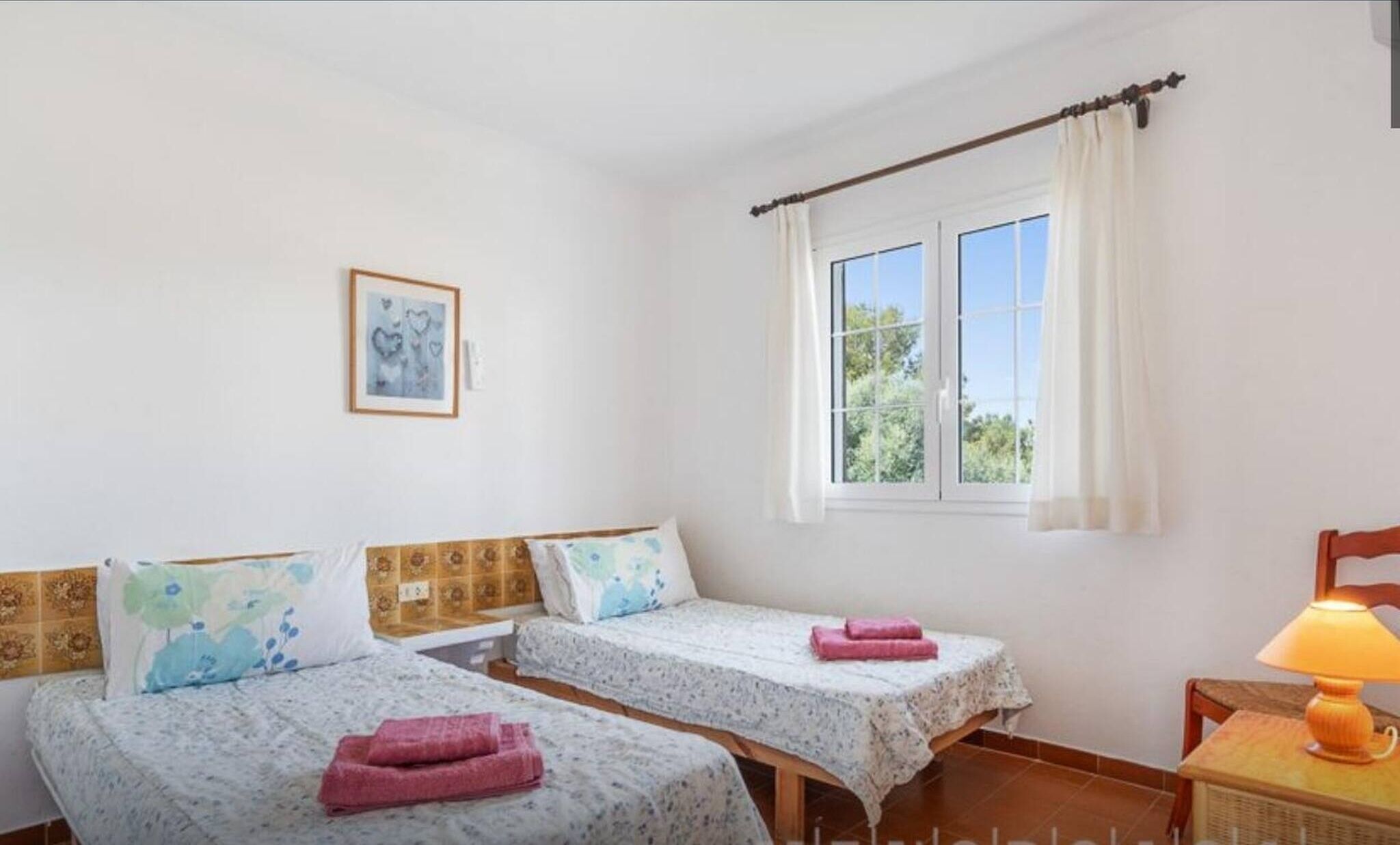 3 bedrooms, travel crib, free WiFi