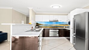 Micro-ondas, fogão, cooktop, lava-louças
