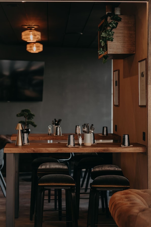 Petit déjeuner buffet (9.50 EUR par personne)