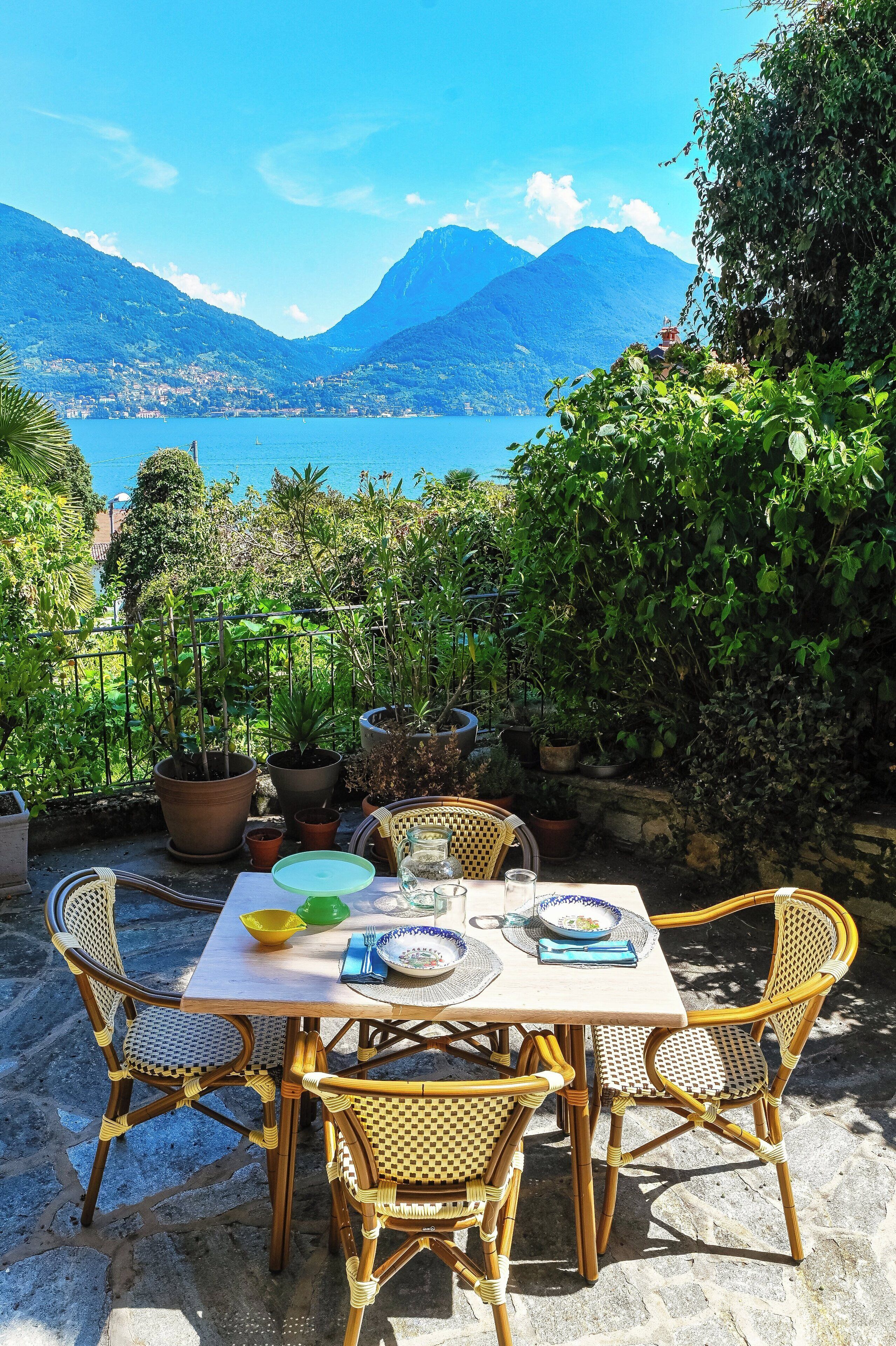 Apartamento, balcón, vistas al lago | 2 dormitorios, ropa de cama de alta calidad, edredones de plumas