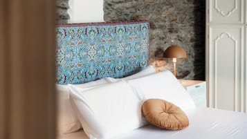 Appartamento, balcone, vista lago | 2 camere, biancheria da letto di alta qualità, copriletto in piuma
