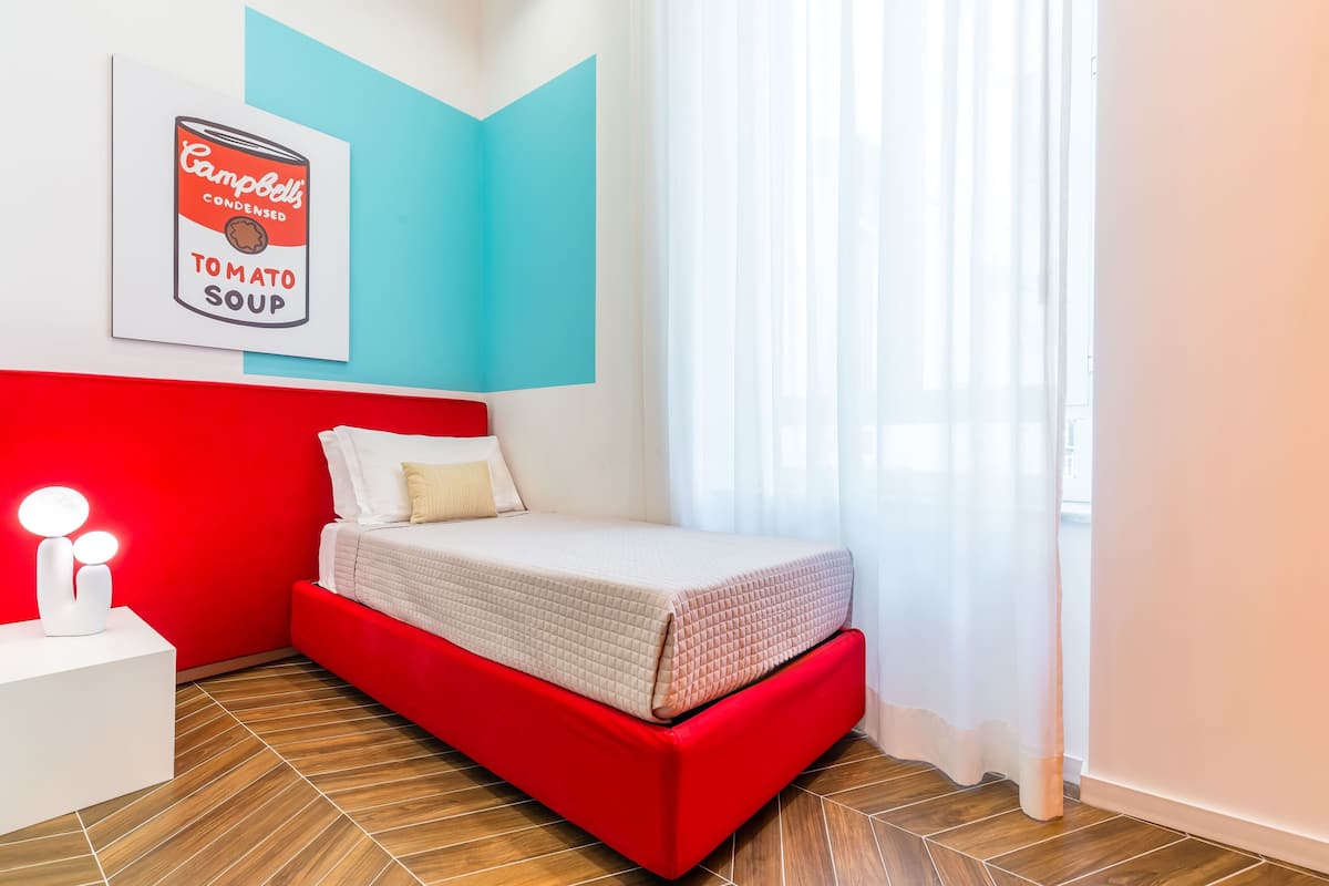 Single Room, Private Bathroom | Blackout drapes, soundproofing, WiFi (free)