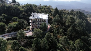 Exterior - The White Rain Hotel (Lansdowne)