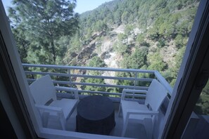 Balcony - The White Rain Hotel (Lansdowne)