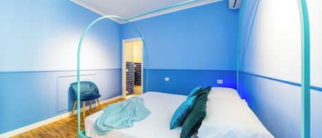 Doppelzimmer, Balkon | Schreibtisch, laptopgeeigneter Arbeitsplatz, schallisolierte Zimmer