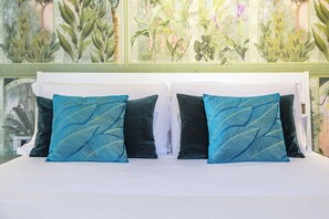 Double Room | Desk, laptop workspace, soundproofing, iron/ironing board - Starguest Dante  (Naples)