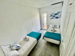 2 bedrooms, in-room safe, iron/ironing board, free WiFi - 3.2 - Casa Azul Soleada Cala'n Porter (Alaior)