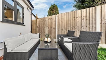 House | Terrace/patio