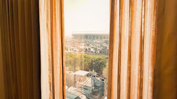 1 slaapkamer, een bureau, een laptopwerkplek, gratis wifi