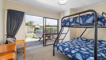 3 bedrooms, iron/ironing board