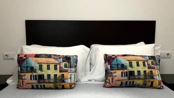 Laptop workspace, iron/ironing board, free WiFi