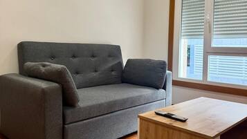 Apartment | Wohnbereich | Fernseher, FuĂbodenheizung