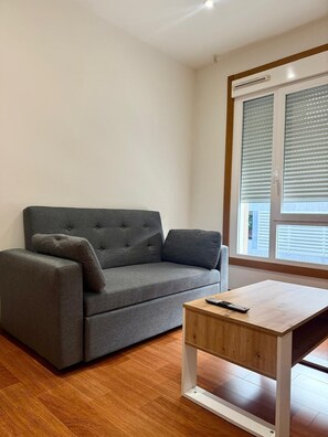 Apartment | Living area | TV, heated floors - Vigo Center Rooms (Vigo)