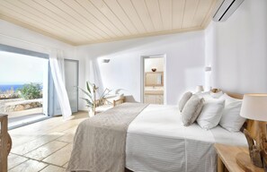 Gran Kanalia Villa Mykonos | 6 makuuhuonetta, tallelokero huoneessa, yksilöllisesti sisustettu