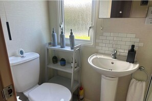 淋浴设施、毛巾