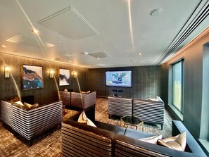 2 bedrooms, Internet - Luxury 2-bedroom Apartment in St Martin s Place BMH (Birmingham)