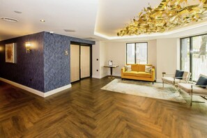 2 bedrooms, Internet - Luxury 2-bedroom Apartment in St Martin s Place BMH (Birmingham)