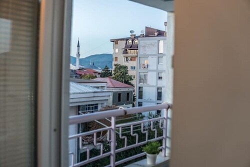 Central & cozy ⭐ close to everything ⭐ private parking