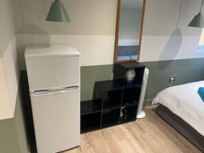 1 bedroom, WiFi, bed sheets - Ensuite near Luxmore Garden (London)