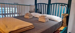 1 bedroom, WiFi, bed sheets - Delightful studio apartment in Pigneto 350 mt from Metro C and the movida (Roma)