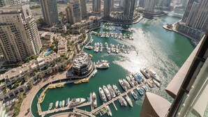 Unclassified image, 3 of 25, button - Sleek 1BR at Dubai Marina w Balcony (Dubai)
