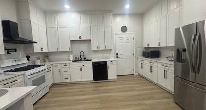 Luxe Villa - Vidalia, GA