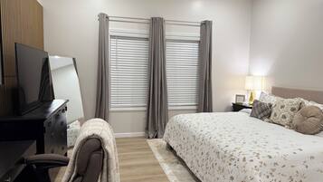 1 bedroom, desk, iron/ironing board, free WiFi