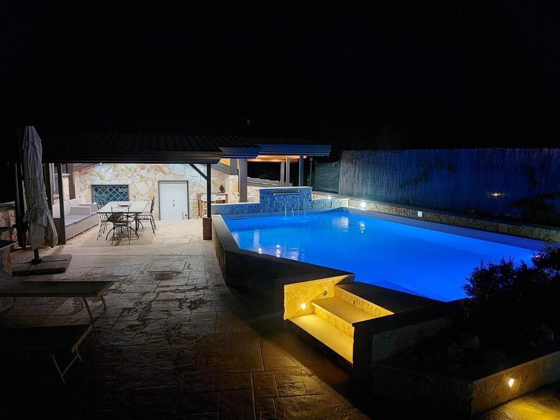 Udendørs pool