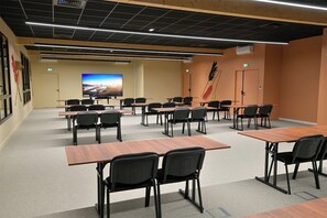 Business centre - Le royaume des Lions  (Lumigny-Nesles-Ormeaux)