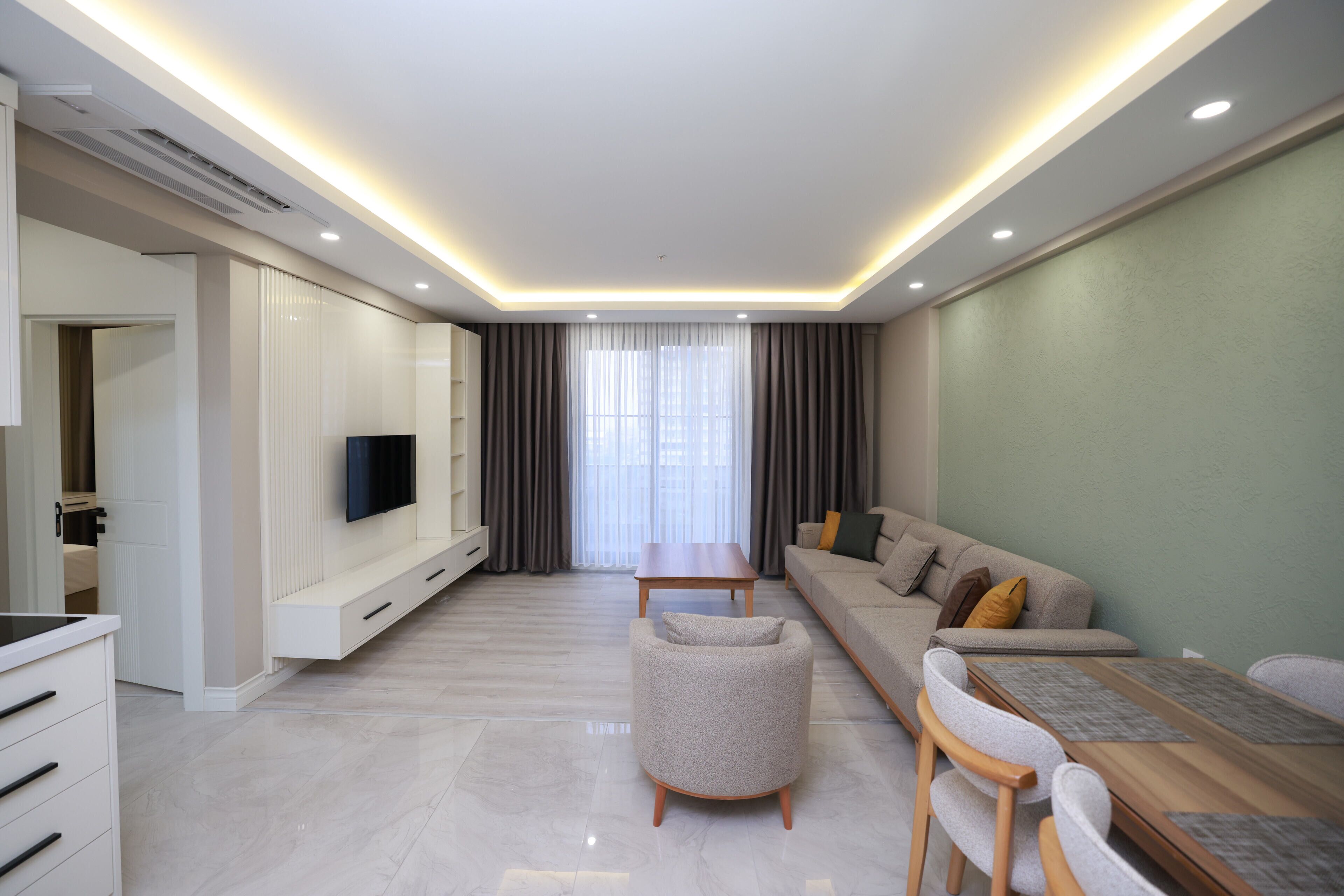 Executive-Suite, Stadtblick | Schreibtisch, laptopgeeigneter Arbeitsplatz, Bügeleisen/Bügelbrett