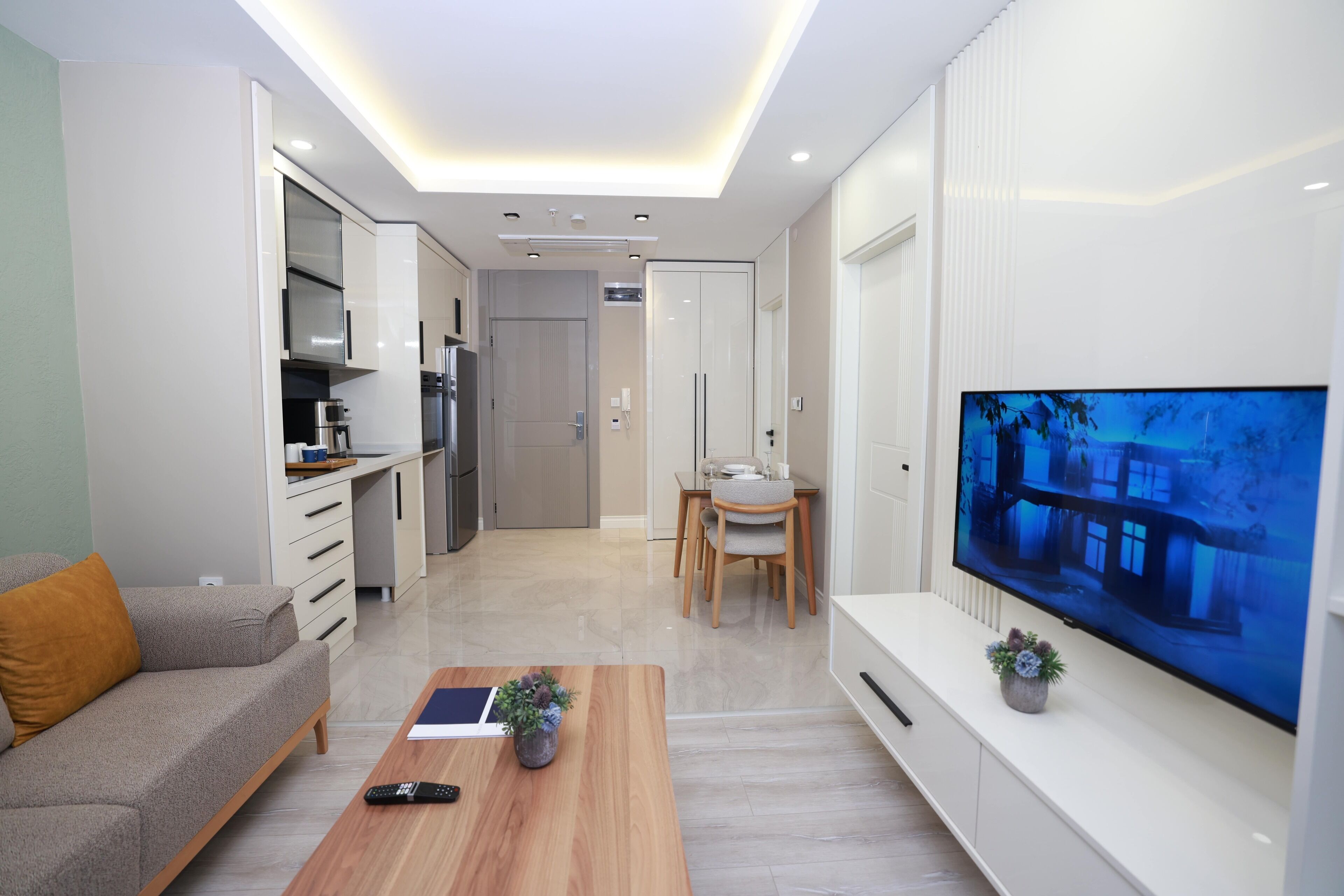 小型客房, 城市景观 | 办公桌、笔记本电脑工作区、熨斗/熨板、床单