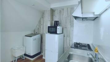 Appartement Familial, 2 lits doubles | Cuisine privée | Réfrigérateur, micro-ondes, plaque de cuisson