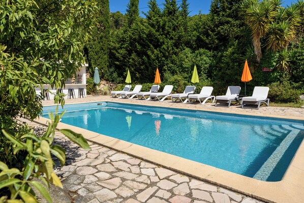 Outdoor pool - Outbuilding of a mas provençal (Solliès-Pont)