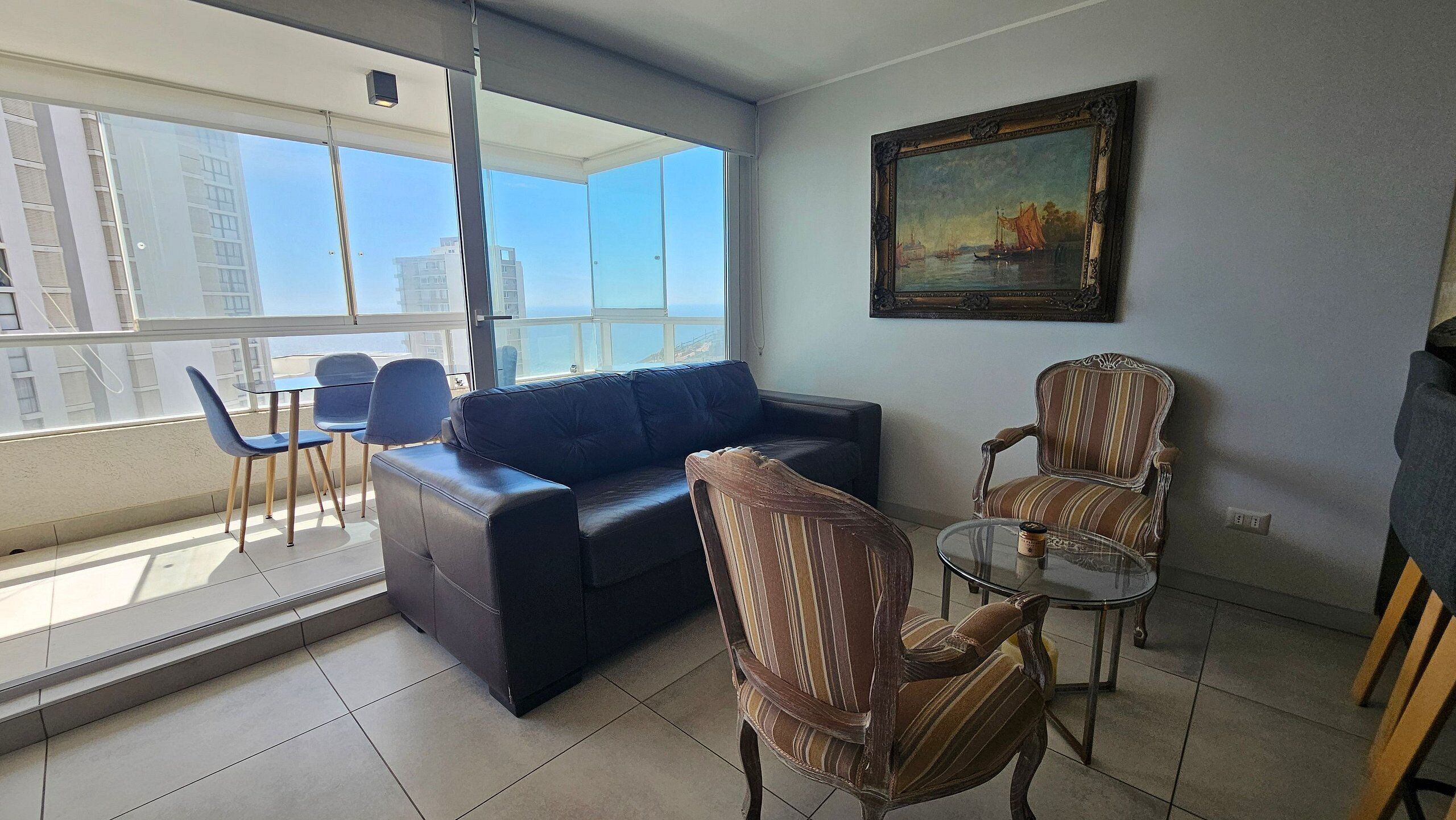 Apartment | Living area | Flat-screen TV