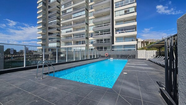 Apartment | Pool | Seasonal outdoor pool