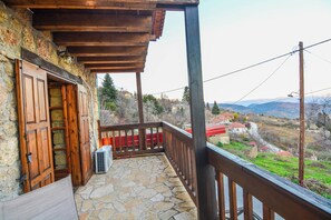Standardzimmer, Balkon, Meerblick | Terrasse/Patio