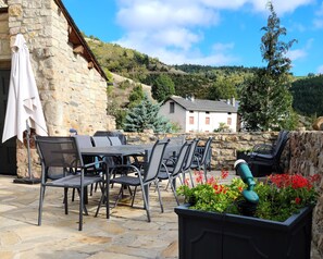 Casa clássico, vista para a montanha | Terraço/pátio