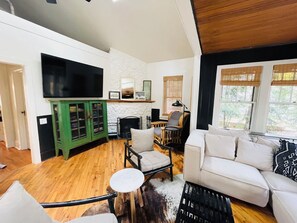 TV connectée, cheminée