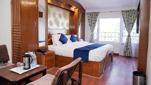 Superior Room, Hill View
