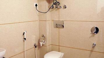 Superior Room, Hill View | Bathroom | Free toiletries, towels, soap, shampoo