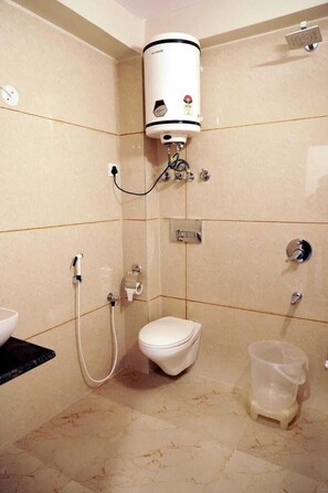 Superior Room, Hill View | Bilik Mandi | Kelengkapan dandanan diri percuma, tuala disediakan, sabun, syampu 