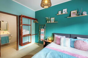 10 habitaciones, tabla de planchar con plancha, wifi y ropa de cama 