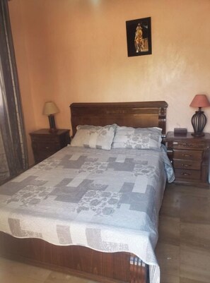 2 Schlafzimmer, Bügeleisen/Bügelbrett, WLAN