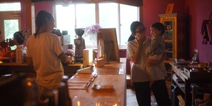 Food and drink - GUESTHOUSE HOALOHA 4 SEASONS (Chino)