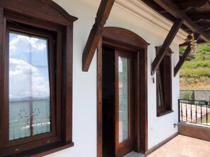 Comfort Double Room, Balcony | Balcony - Pupa Winery Serene Stay (Vërtop)